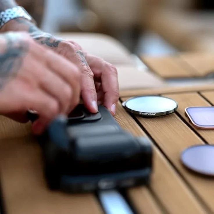 PolarPro LiteChaser 17 Case für iPhone 17 Pro Max - Kompatibel mit LiteChaser 15/16/17 Filtern, Slide-Lock-System, MagSafe-kompatibel, Schwarz – Bild 3