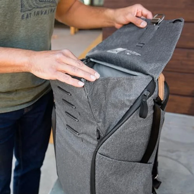 Peak Design Everyday Backpack 30L, Fotorucksack mit patentiertem MagLatch-System, wetterfest aus 100% recyceltem Nylon-Canvas, grau – Bild 8