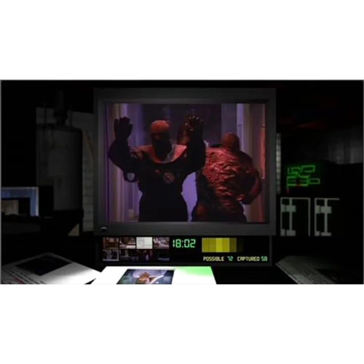 Limited Run Night Trap (Limited Run #27) PS5-Games - Dana Plato stars as undercover agent Kelli Medd, simultaneous action in 8 rooms – Bild 3