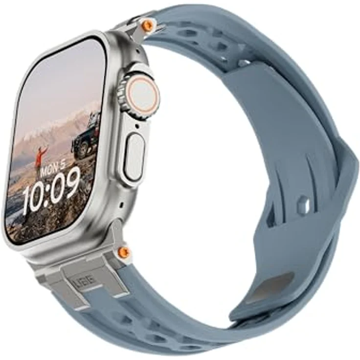 URBAN ARMOR GEAR Monarch Strap Apple Watch Armband, FKM Silikon Ersatzband mit Edelstahl Verschluss, cloud blau/titan, für Apple Watch Ultra 2/ Ultra/ Series 10-1, 46/45/44/42mm – Bild 5