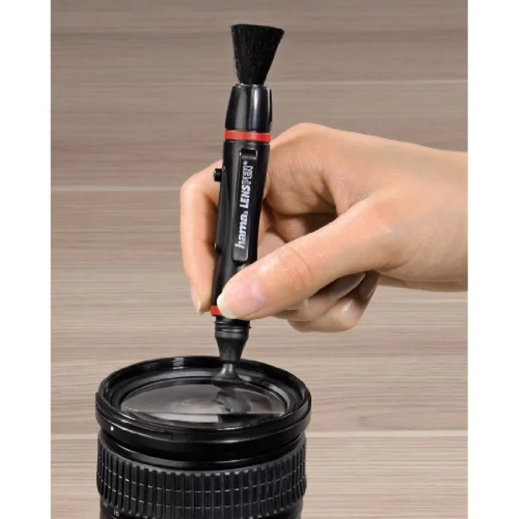 Hama Reinigungsstift zur Objektiv- und Filterreinigung, 11,5 cm lang, Lenspen Classic, Rot-Schwarz – Bild 3