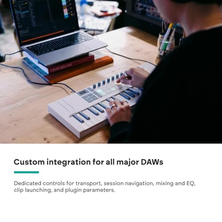 Novation Launchkey Mini 37 Weiß (MK4), Portables USB-MIDI-Controller-Keyboard mit 37 Minitasten, DAW-Integration, Akkord- und Skalenmodi, Drum-Pads und Arpeggiator, inkl. Musiksoftware-Bundle – Bild 4