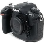 Nikon D500, Digitale Spiegelreflexkamera mit 20,9 MP CMOS-Sensor, 153 AF-Messfeldern und 4K-UHD-Video