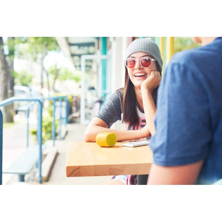 Sony SRS-XB01 tragbarer Bluetooth Lautsprecher (Extra Bass, 6h Akku, Spritzwassergeschützt) gelb - Preisvergleich – Bild 6