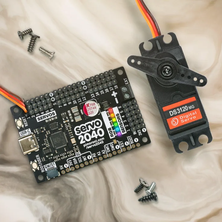 Pimoroni Servo 2040, 18 Channel Servo Controller mit ARM Cortex M0+ Prozessor und 264 kB RAM, fertig montiert