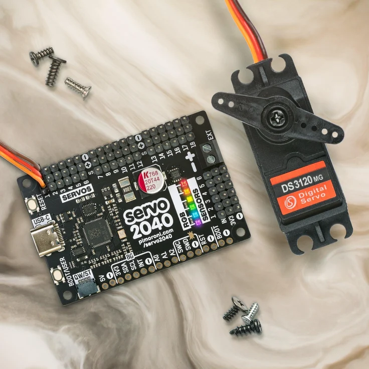 Pimoroni Servo 2040, 18 Channel Servo Controller mit ARM Cortex M0+ Prozessor und 264 kB RAM, fertig montiert