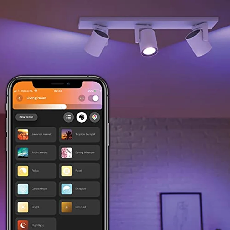 Philips Hue White & Color Ambiance Argenta Deckenlampe mit Dreierspot, smarte Lichtsteuerung über Sprache und App, weiß – Bild 3