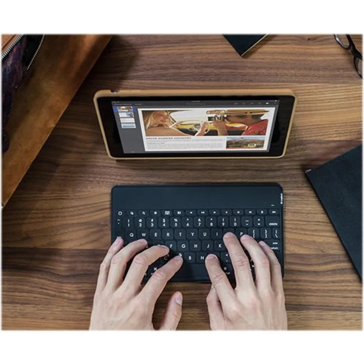 Logitech Keys-to-Go Kabellose Tablet-Tastatur, Bluetooth, iOS-Sondertasten, Ultraleicht & Geräuschlos, 3-Monate Akkulaufzeit, Fürs Tablet und Smartphone, Italienisches QWERTY-Layout - schwarz – Bild 5