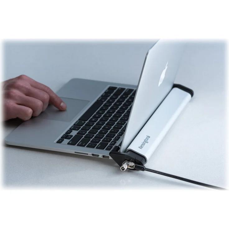 Kensington K64451WW Laptop Locking Station 2.0 (für 11 Zoll- 15,6 Zoll MacBook and ultraflache Laptops mit verstellbare Sicherungsarmen, nicht-invasivem Schließmechanismus und Kratzschutzleisten) – Bild 7