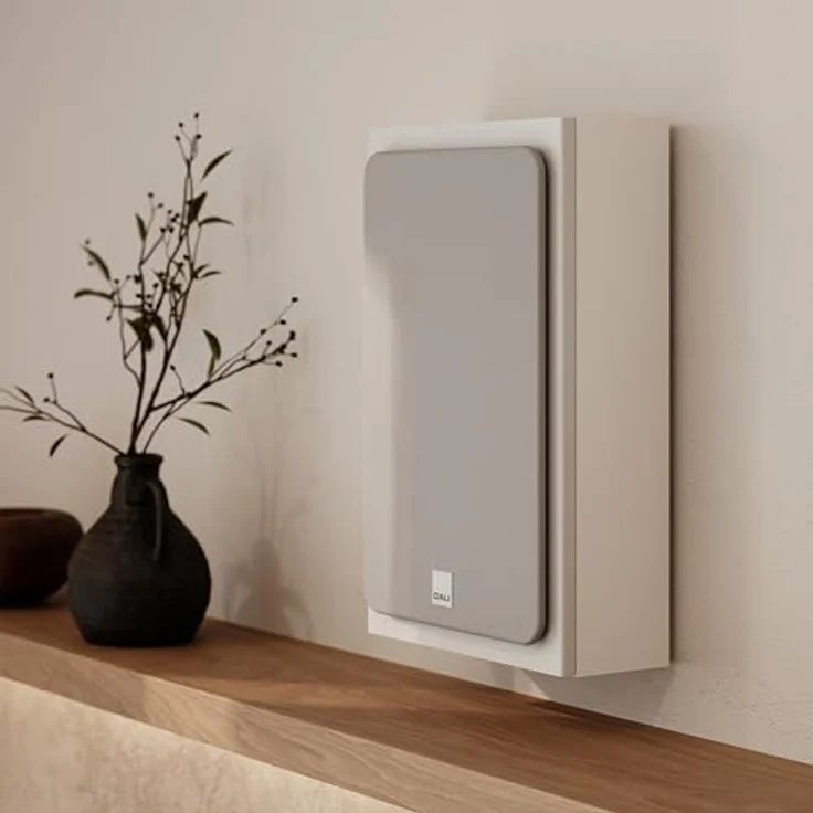 DALI SONIK ON-WALL, Wandlautsprecher in Schwarz mit ultra-schlankem Design und Down-firing Bassreflex-System – Bild 3