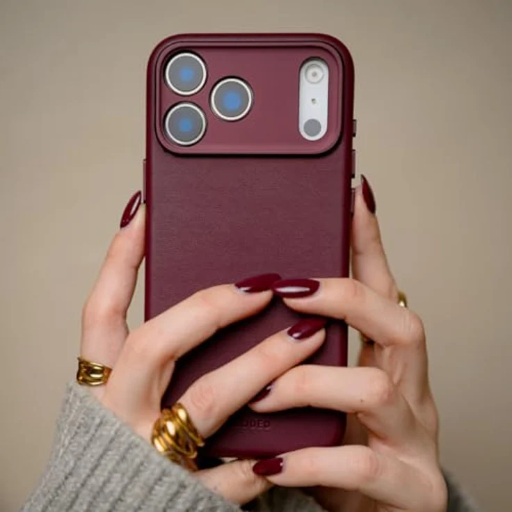 Decoded Leather Backcover für Apple iPhone 17 Pro Max, handgefertigte Smartphone Hülle aus vollnarbigem Leder, Dark Ruby mit MagSafe-Kompatibilität und schockabsorbierender TPU-Innenschicht. – Bild 2
