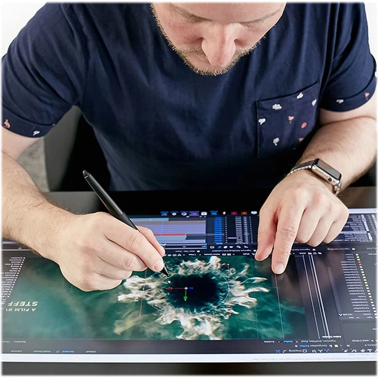 Wacom Cintiq Pro 24 Touch Tablet (24 Zoll Grafik-Touch-Display mit 4K Auflösung & integriertem Standfuß, inkl. Pro Pen 2 Stift mit verschiedenen Ersatzspitzen) – Bild 4
