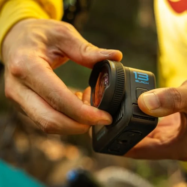 GoPro Makroobjektiv-Mod (HERO13 Black) – Zum Fokussieren von extrem nahen Objekten, drehbarer Objektivring, Fokus-Peaking-Anzeige. – Bild 2