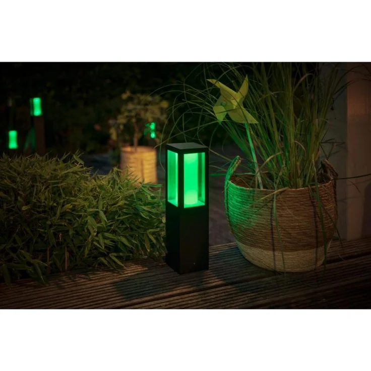 Philips Hue White and Color Ambiance LED Sockelleuchte Impress, für den Außenbereich, dimmbar, bis zu 16 Millionen Farben, steuerbar via App, kompatibel mit Amazon Alexa (Echo, Echo Dot) – Bild 4