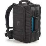 Tenba Cineluxe 16 (V2) Fotorucksack, schwarze Kameratasche für professionelle Camcorder und Kinokameras, mit schnell zugänglichem Mittelreißverschluss und Trolley-Gurt.