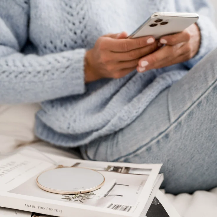 Aura Glas Premium Schwarz, Ladestation (R091P0002) – Bild 2