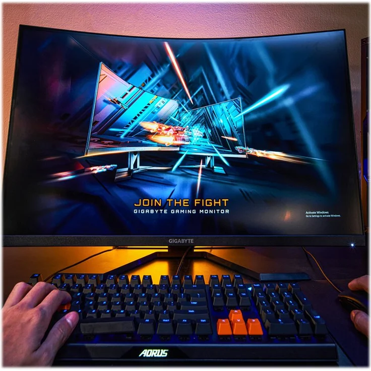 GIGABYTE G32QC A - 31,5 Zoll, Quad HD (2560 x 1440), VA-Panel, 165Hz, 1ms, 350cd/m² (G32QC A-EU) – Bild 8
