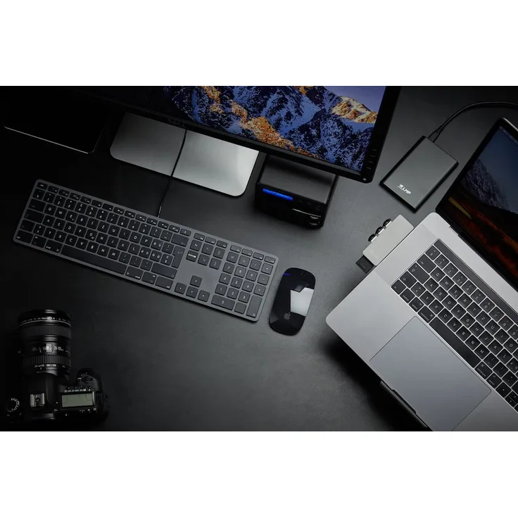 LMP kabelgebundene USB Tastatur mit Zahlenblock, Spacegrau (Deutsches Tastaturlayout QWERTZ)