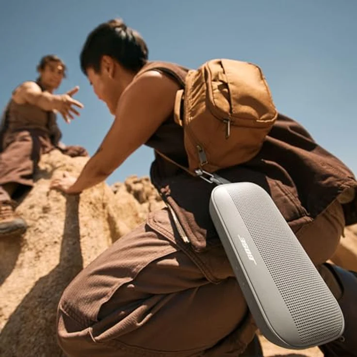Bose SoundLink Flex Tragbarer Bluetooth-Lautsprecher (2. Gen.), naturgetreuer Klang, bis zu 12 Stunden Akkulaufzeit, staub- und wasserdicht, Sandstein – Bild 3