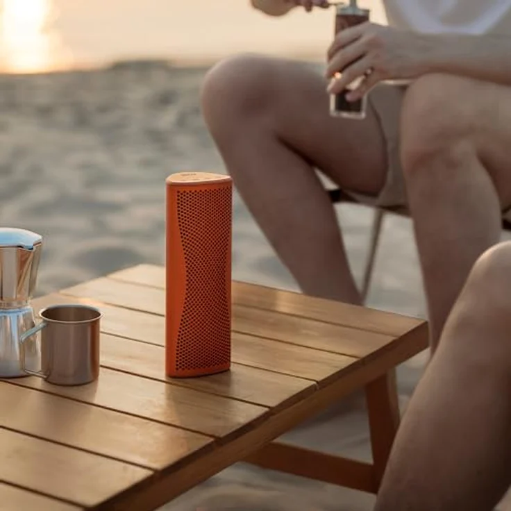 KEF Muo High-Fidelity tragbarer Bluetooth-Lautsprecher, Orange Moon | Bluetooth 5.4, IP67 wasserdicht, 24 Std. Wiedergabezeit – Bild 2