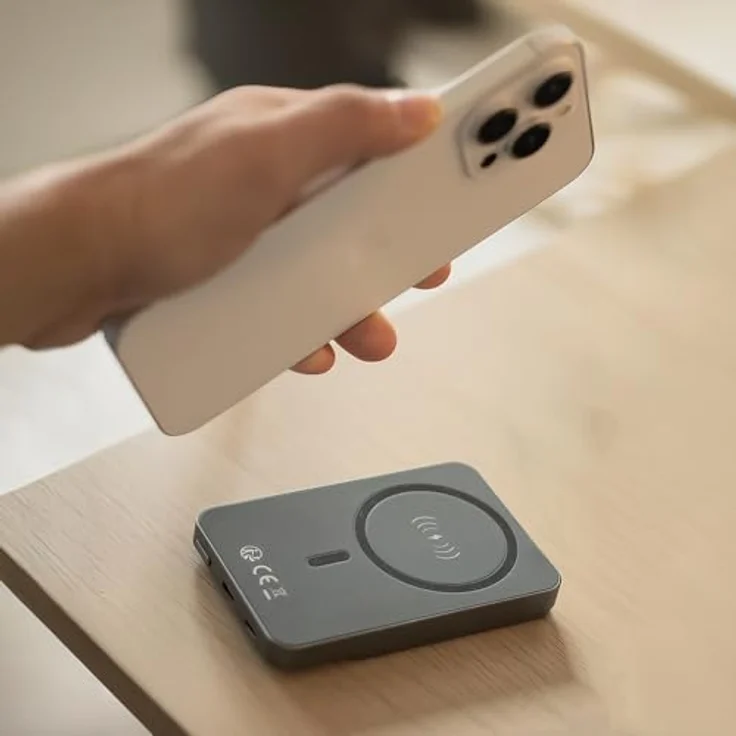 Forever Magnetische Powerbank 5000mAh, Kabellose Powerbank mit USB-C und 15W Drahtloses Laden, Schwarz - Kompakt für iPhone und kompatible Geräte – Bild 4