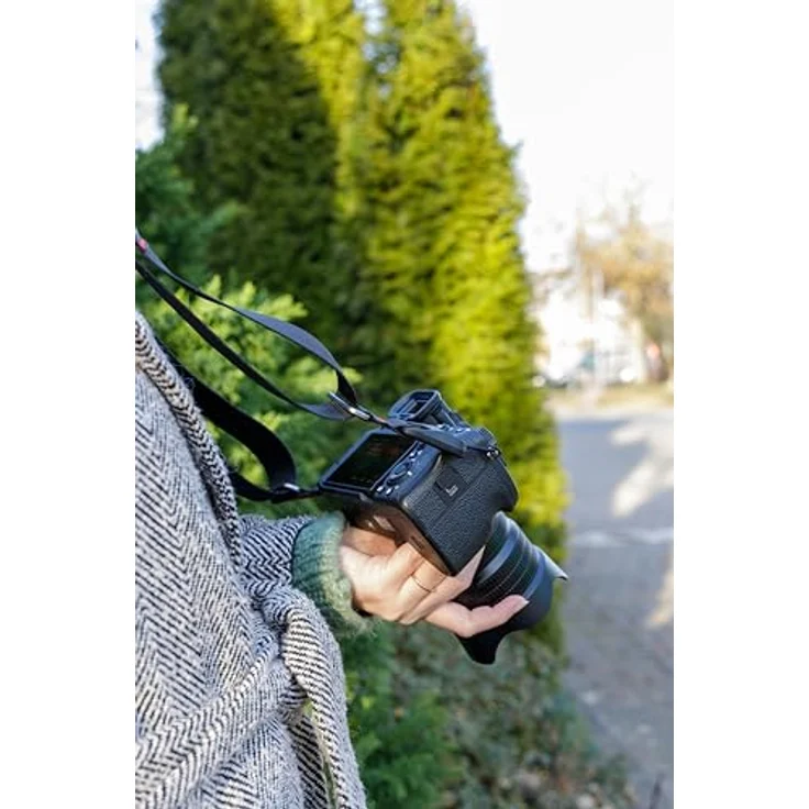 Rollei Flexibler Kameragurt mit magnetischen Quick-Lock-Clips, Kamera-Zubehör für schnellen Wechsel und sicheren Halt – Bild 2