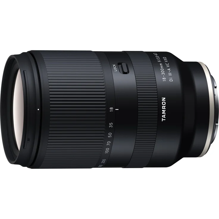 Tamron 18-300 mm 1:3,5-6,3 Di III A VC VXD für Fujifilm XF, Zoom-Objektiv – Bild 1