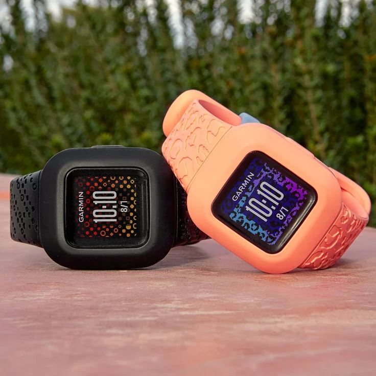 Garmin vívofit jr. 3 Aktivitätstracker für Kinder, Einheitsgröße, Silikonarmband, Cosmic Black (010-02441-03) – Bild 4