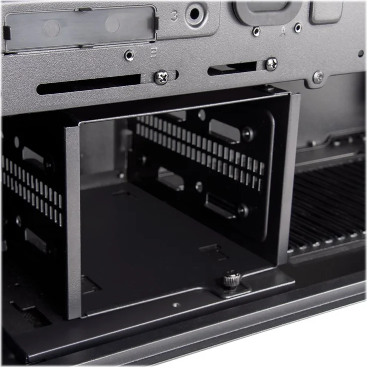 SilverStone SST-SEQ1B Tower-Gehäuse, schwarz – Bild 4