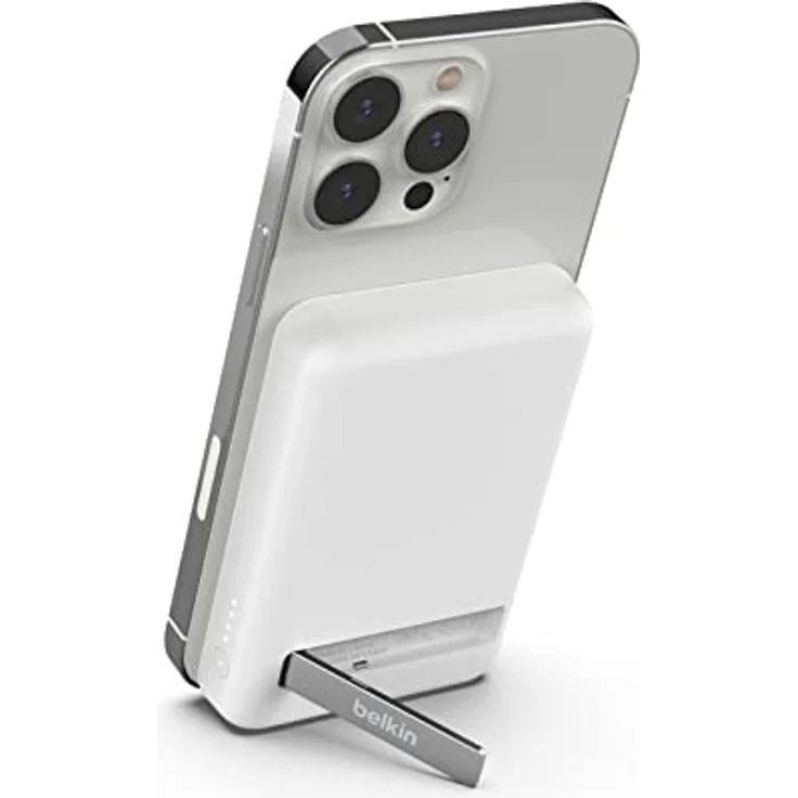 Belkin magnetische 5000-mAh-Powerbank, externer Handy-Akku, kompatibel mit MagSafe, Passthrough-Ladefunktion und Ständer, 7, 5 W Ausgang, 10 Eingang, iPhone 14, 13, 12 – Weiß, BPD004btWT – Bild 1