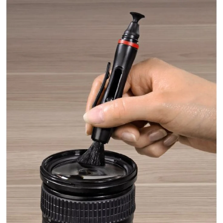 Hama Reinigungsstift zur Objektiv- und Filterreinigung, 11,5 cm lang, Lenspen Classic, Rot-Schwarz – Bild 4