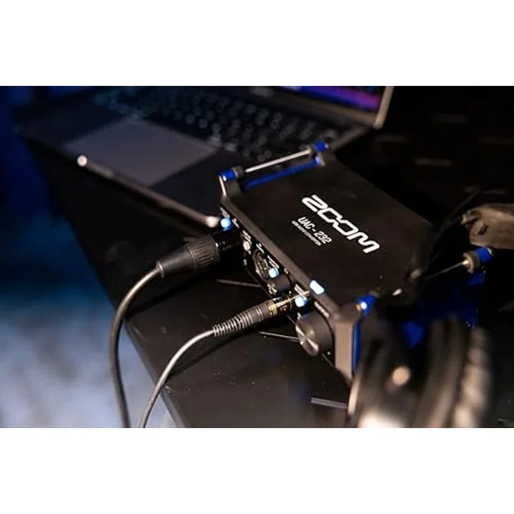 Zoom UAC-232, Audio/MIDI-Schnittstelle mit 2In/2Out, USB 3.0, Phantomspeisung +48 V und MIDI-Anschluss – Bild 5