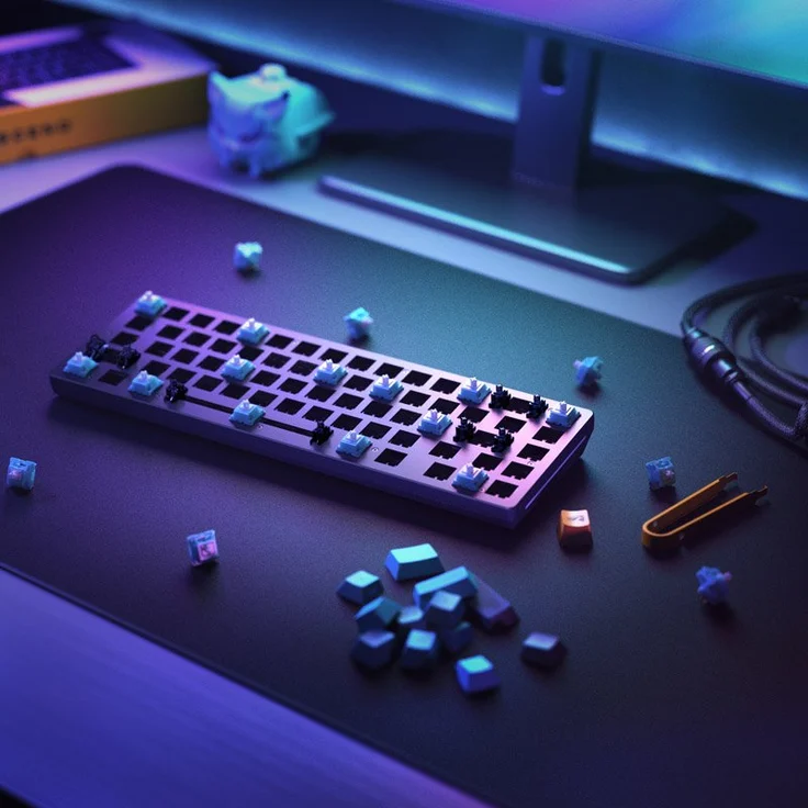 Glorious PC Gaming Race GMMK 2 Compact Barebone, ISO-Layout, mechanische Tastatur für Modding-Enthusiasten und Profis, 18 Presets RGB-Beleuchtung, Full NKRO und Anti-Ghosting, Schwarz (GATA-1670) – Bild 4