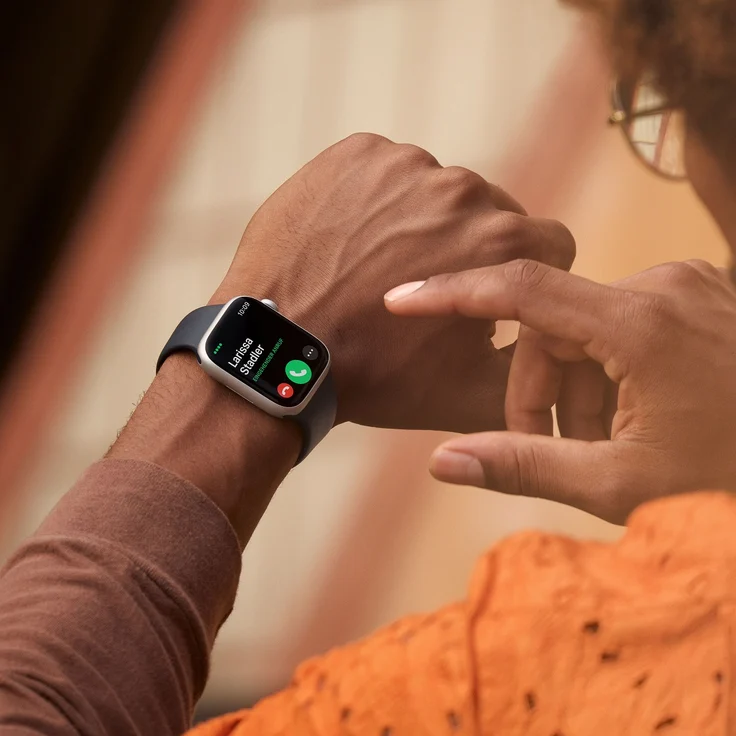 Apple Watch Series 8 Smartwatch GPS + Cellular, 45mm, Aluminiumgehäuse Polarstern, Sportarmband Polarstern (MNK73FD/A) – Bild 4