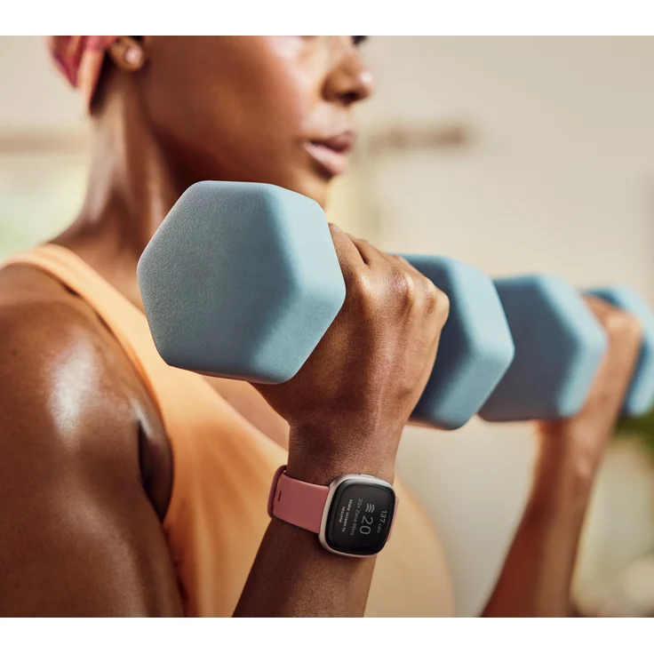Fitbit Versa 4 Smartwatch GPS, Damen, 40,5mm, Silikonarmband in Sandrosa, Aluminiumgehäuse in Kupferrosé – Bild 3