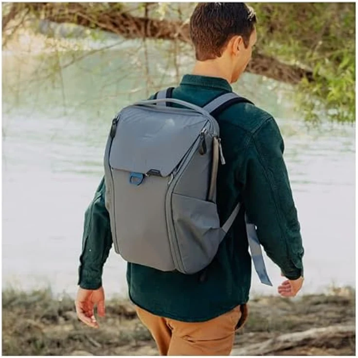 Peak Design Everyday Backpack 20L, Fotorucksack mit patentierter MagLatch-Hardware, wetterfest und aus recyceltem Material, Blau – Bild 2