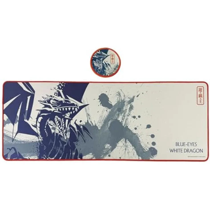 FaNaTtik Yu-Gi-Oh! XL Schreibtischunterlage & Untersetzer Set, große Gaming-Maus-/Tastaturmatte mit rutschfester Gummiunterseite und mehrfach strukturierter Oberfläche, 800 x 300 mm + 100 mm Untersetzer, offiziell lizenziertes Anime-Sammelkartenspiel