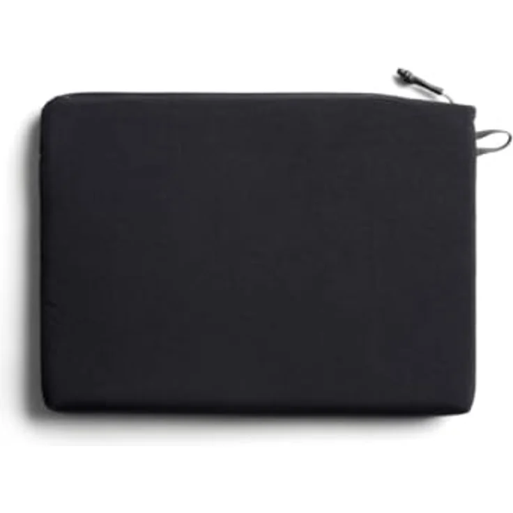 Bellroy Lite Laptop Sleeve (14"), minimalistische Notebooktasche aus wasserabweisendem Material, Schwarz – Bild 4
