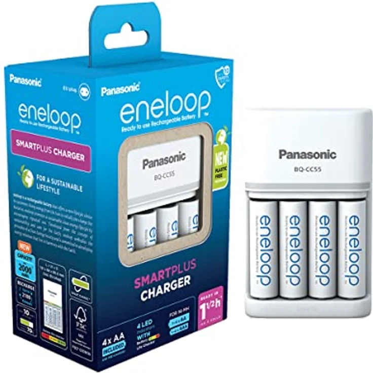 Panasonic eneloop SmartPlus Ladegerät für 1-4 AA/AAA NI-MH-Akkus, 4 LED-Anzeigen, 10 Sicherheitsfunktionen, inkl. 4 eneloop AA/Mignon-Akkus, verbesserte Kapazität von min. 2000 mAh, blue, K-KJ55MCD40E – Bild 1