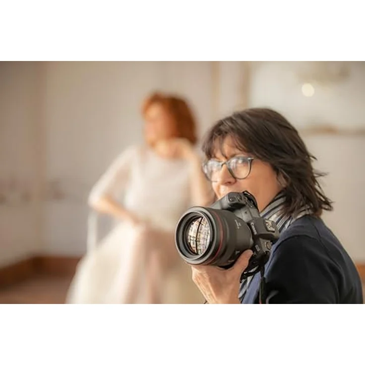 Canon Porträtobjektiv RF 85mm F1.2L USM für EOS R (Festbrennweite, 82mm Filtergewinde, Autofokus) schwarz – Bild 5