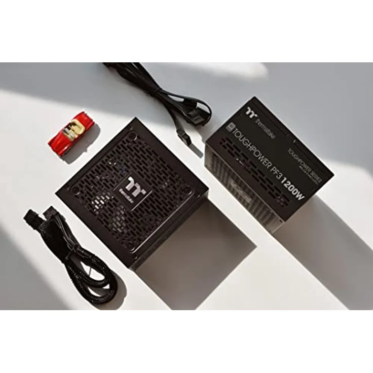 Thermaltake Toughpower PF3 1200W Gen 5 / ATX 3.0 / PCIe Gen 5 Ready/Smart Zero Fan / 80 Plus Platinum/Fully Modular – Bild 5