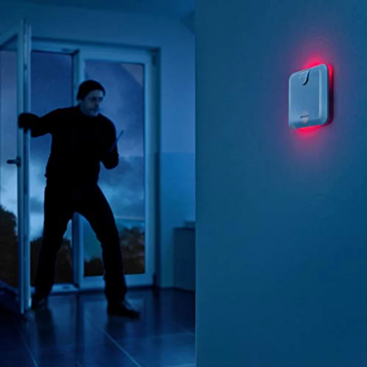 devolo Home Control Alarmsirene (Smarthome Alarm System, integrierter Akku, 110 Dezibel, Z-Wave Hausautomation, Haussteuerung per iOS-Android App, Smart Home Aktor, einfache Installation) weiß – Bild 3