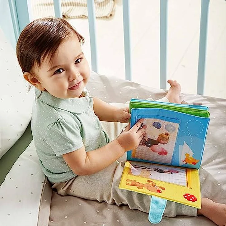 HABA 303143 - Baby-Fotoalbum Spielgefährten2 | Album aus Stoff mit 10 Seiten | Einstecktaschen für 8 Fotos im Format 10 x 15 cm | Ab 12 Monaten – Bild 3