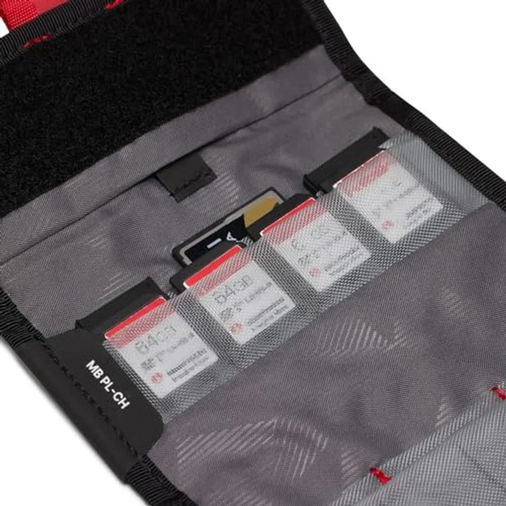 Manfrotto Pro Light Kartenhalter Schutzhülle für Speicherkarten CFexpress SD Micro-SD Karten für Fotografen Videografen (MB PL-CH) - Organisiert bis zu 9 CFexpress- und 12 SD-Karten, sichert Micro-SD-Karten, mit Tasche für AirTag, Visitenkartenhalter – Bild 3