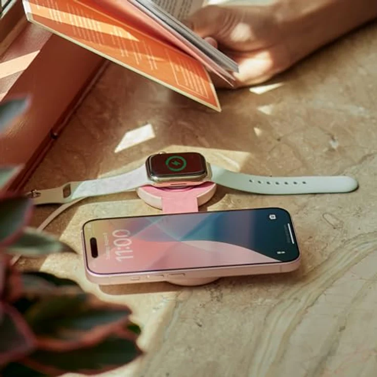 Twelve South Butterfly SE 2-in-1 Qi2 Reise-Ladegerät für iPhone, Airpods und Apple Watch, Rosa - Kabelloses Ladegerät für iPhone und Apple Watch, Ultra-kompakt und MagSafe kompatibel – Bild 3