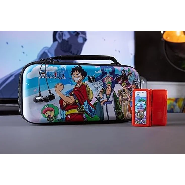 Konix One Piece Gaming - Zubehör Starter Kit Nintendo Switch, Switch Lite und Switch OLED - Tasche - Gehäuse -Schutzfolie - Kopfhörer, Schutzhülle mit doppeltem Reißverschluss und Bildschirmschutz, In-Ear-Kopfhörer mit Mikrofon und Reinigungstuch - Schwarz – Bild 3