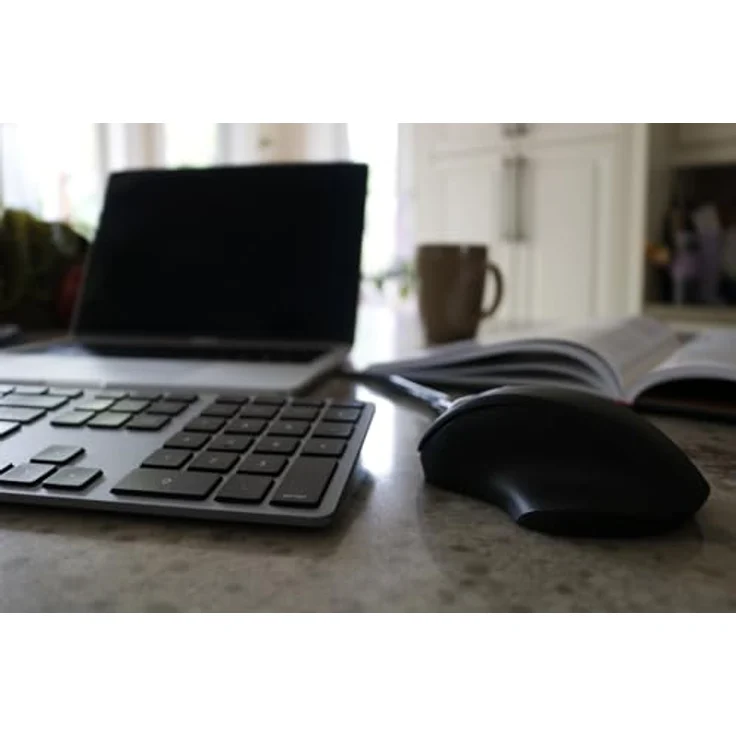 Matias M20DCBB Ergonomische Kabellose Maus, Optisch, Schwarz, 4 Tasten, 1000 dpi, Wiederaufladbarer Akku, USB-C Nano-Empfänger – Bild 3