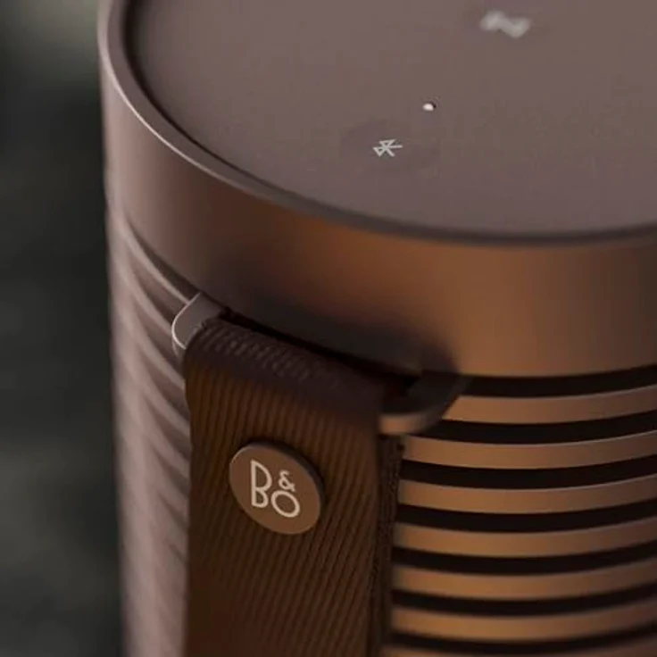 Bang & Olufsen Beosound Explore – Kabelloser tragbarer Bluetooth Outdoor-Lautsprecher, IP67 wasserdicht, 27 Stunden Akkulaufzeit - Chestnut – Bild 4