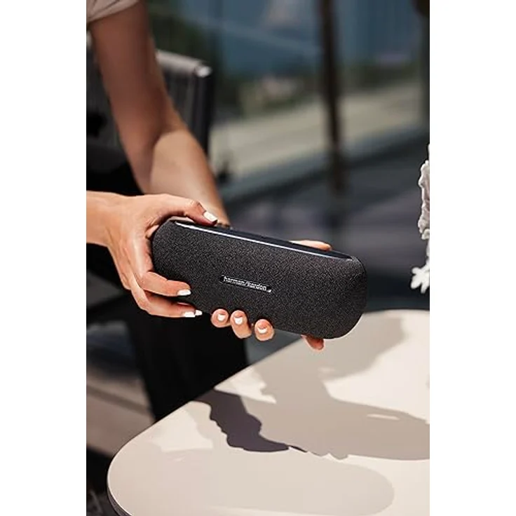 Harman Kardon Luna Bluetooth-Box in Schwarz – Tragbarer, wasserdichter Bluetooth-Lautsprecher – Bis zu 12 Stunden Akkulaufzeit – Bild 5