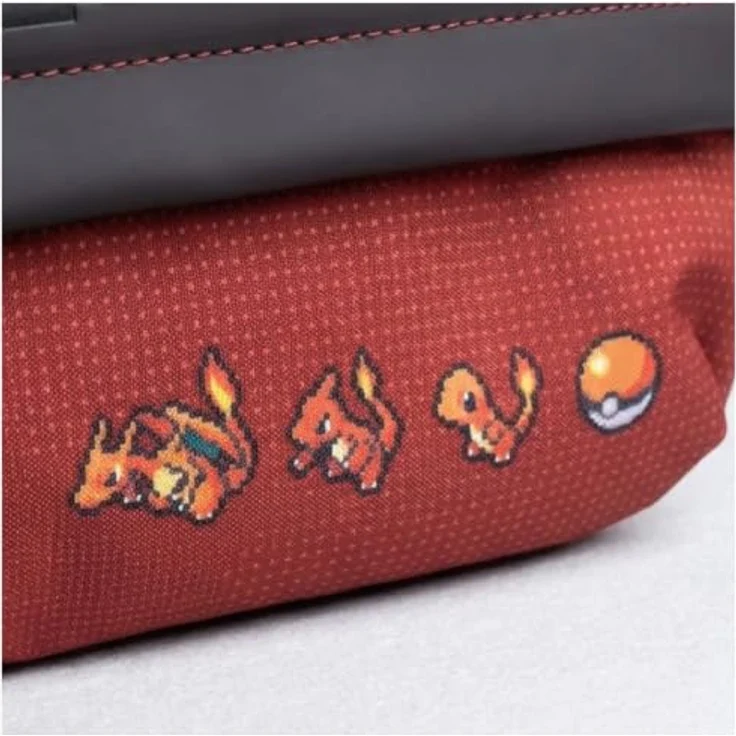 HORI Adventure Pack (Pokémon Pixel Red), Crossbody-Tasche für Nintendo Switch 2, rot mit verstellbarem Schultergurt und speziellen Aufbewahrungsfächern – Bild 5